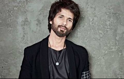 कर्करोगाच्या अफवांवर खुद्द शाहीद कपूरचं ट्वीट कर्करोगाच्या अफवांवर खुद्द शाहीद कपूरचं ट्वीट