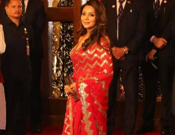 शाहरुख खानची पत्नी गौरी खाननेही इशा-आनंदच्या लग्नाला हजेरी लावली.