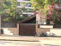 अमिताभ यांच्या प्रतीक्षा बंगल्याच्या \'दिवार\'वर महापालिकेचा हातोडा?