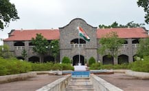 सायबर पोलिसांनाच लाखोंचा गंडा घातला