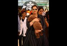 बाळाला कॅमेऱ्यापासून लपवण्यासाठी सानियाचा आटोकाट प्रयत्न