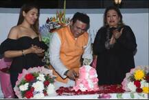 हिरो नंबर वनचा कुटुंबियांसोबत बर्थडे सेलिब्रेशन