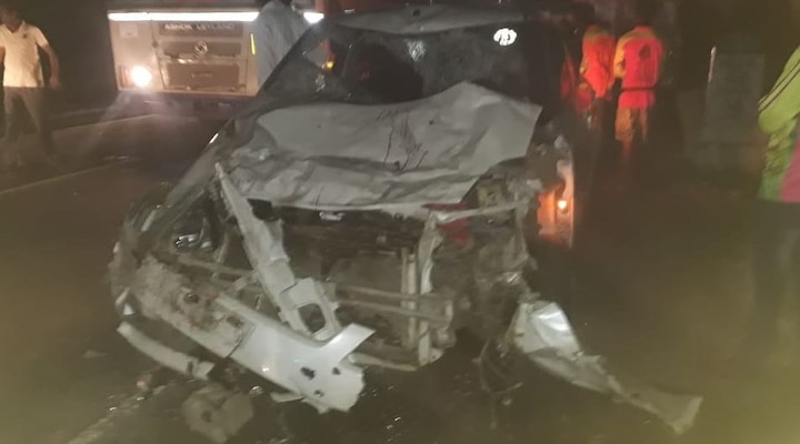 accident in SHirdi, The death of two Devotees in Shirdi शिर्डीला जाणाऱ्या पालखीत कार घुसली, मुंबईतील दोन भाविकांचा मृत्यू