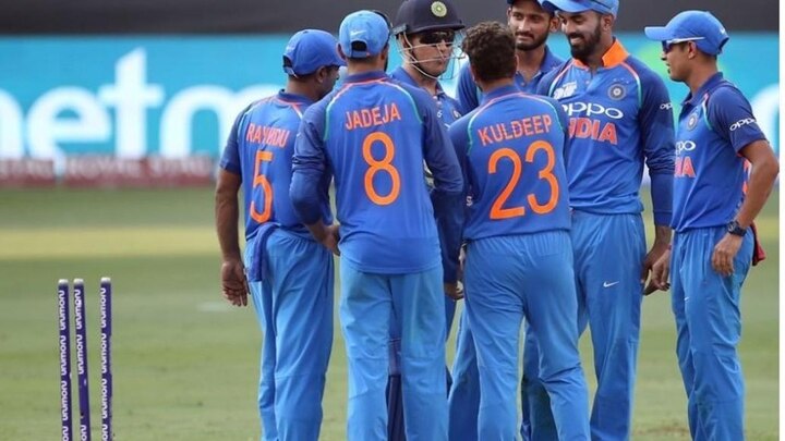 Indian cricket team announced for New Zealand and Australia tour टी-ट्वेन्टी संघात धोनीचं पुनरागमन, भारतीय संघाची घोषणा