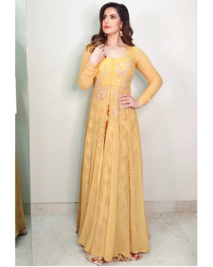 जरीन खान : जरीन खान या पाकिस्तानी अभिनेत्रीला सलमाननेच बॉलिवूडमध्ये लॉन्च केले. सलमानच्या वीर या चित्रपटाद्वारे तिने पदार्पण केले. कतरिनानंतर सलमान काही महिने जरीनसोबत रीलेशनशीपमध्ये होता.