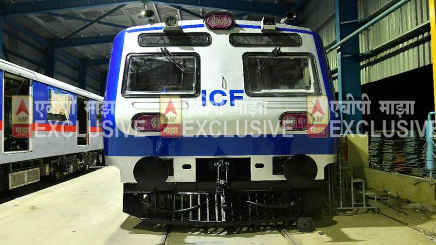 नवी एसी लोकल! एका डब्यातून दुसऱ्यात जाण्यास मार्गिका New AC Local in Mumbai has way to enter in another compartment नवी एसी लोकल! एका डब्यातून दुसऱ्यात जाण्यास मार्गिका