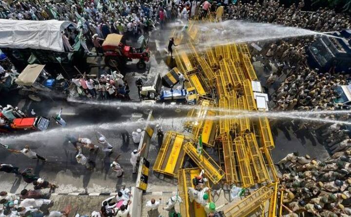 दोन ऑक्टोबरचे हे दृश्य किसान क्रांती पदयात्रेचे आहे. शेतकऱ्यांना दिल्लीमध्ये येण्यास मनाई केल्यानंतर संघर्ष उफाळून आला होता. 