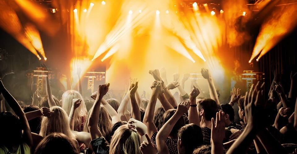 विनापरवानगी थर्टी फर्स्टची पार्टी करणाऱ्यांना अटक होणार If you will do 31st party without permission police willl arrest you विनापरवानगी थर्टी फर्स्टची पार्टी करणाऱ्यांना अटक होणार