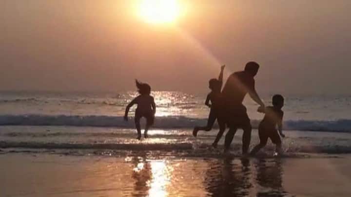 रत्नागिरीतील समुद्र किनाऱ्यावरुन 2018 मधला अखेरचा सूर्य असा दिसत होता