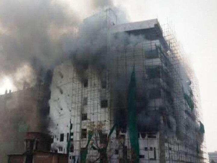 Fire breaks out at an under-construction Kingsway Hospital, several feared trapped नागपुरात बांधकाम सुरु असलेल्या रुग्णालयाला लागलेली आग नियंत्रणात