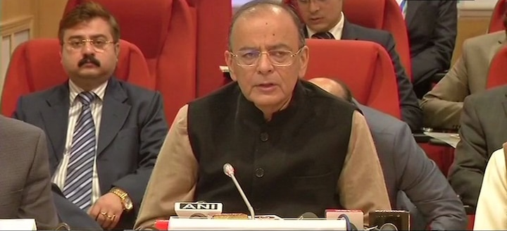 Arun Jaitley in GST Council meet :Exemption limit for GST hiked to Rs 40 lakh वार्षिक उत्पन्न 40 लाखांपर्यंत असणाऱ्यांना जीएसटीमध्ये सूट