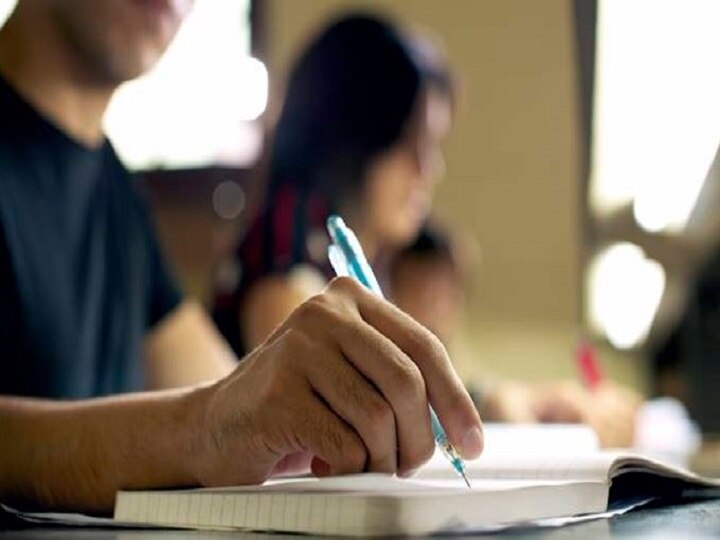 Difficulties in Mumbai University Idol online exam, students who failed the exam will be re-examined from 19 october मुंबई विद्यापीठातील आयडॉलच्या परीक्षा देऊ न शकलेल्या विद्यार्थ्यांची परीक्षा 19 ऑक्टोबरपासून होणार