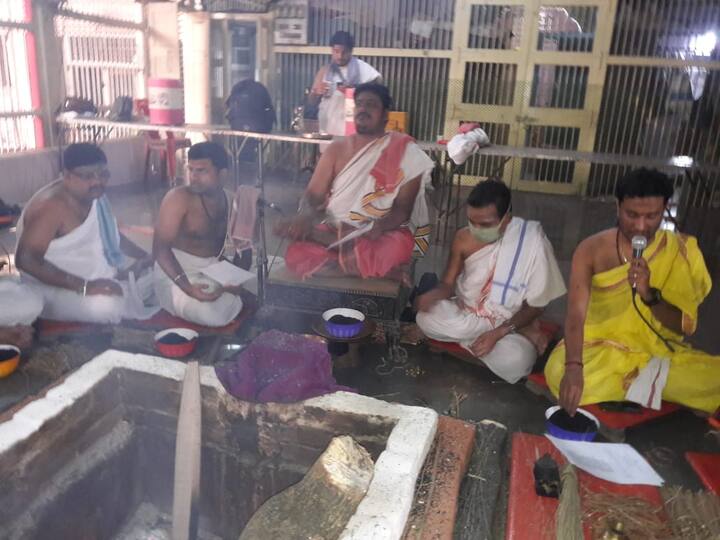 सकाळी आणि संध्याकाळी गेली 4 दिवस दत्तमाला मंत्र, हवन तसंच आरती, मंत्रपुष्प असे विविध कार्यक्रम होतात. 