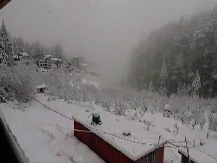 गेल्या 2 दिवसात मनालीमध्ये पाऊसही पडला. 