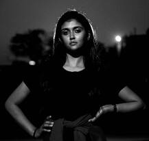 रिंकू राजगुरुचा ग्लॅमरस लूक