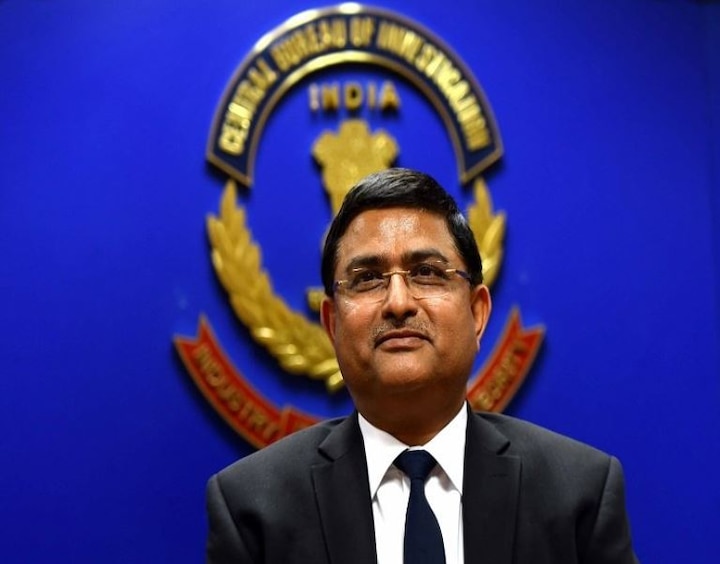 CBI Special Director Rakesh Asthana moved out of CBI, sent to aviation security agency सीबीआय संचालक राकेश अस्थानांसह चार बड्या अधिकाऱ्यांची बदली