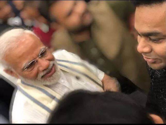 ऑस्कर विजेता संगीतकार ए.आर रहमानने पण मोदींची भेट घेतली.