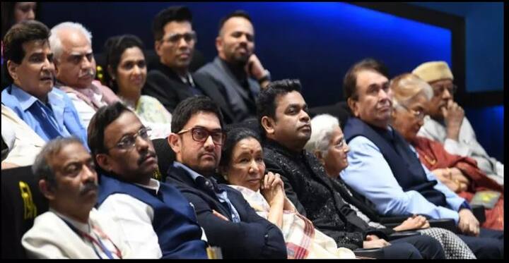 उद्घाटनाच्या कार्यक्रमाला ज्येष्ठ अभिनेते मनोज कुमार, अमिर खान, ए.आर रहमान, आशा भोसले, पंडित शिवकुमार शर्मा, रणधीर कपूर, करण जोहर, मधुर भंडारकर, किरण शांताराम, बोनी कपूर, डेविड धवन, रोहित शेट्टी, वहीदा रहमान, जितेंद्र कपूर आणि आशा पारेख यांच्यासह बॉलिवूड कलाकार उपस्थित होते.