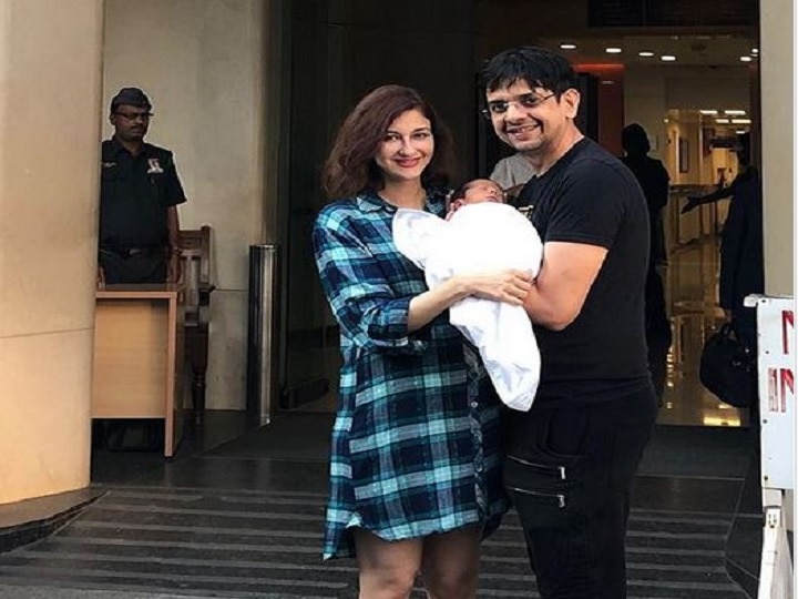 New Mom Saumya Tandon Shares First Pics Of Her Baby Boy On Social Media अभिनेत्री सौम्या टंडनच्या घरी नवा पाहुणा