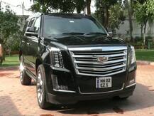 भिवंडीच्या रस्त्यांवर अवतरली साडेपाच कोटींची कॅडलॅक कार