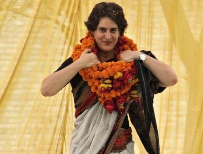 2018 मध्ये काँग्रेस नेते आणि माजी केंद्रीय मंत्री सलमान खुर्शीद यांनी प्रियांका गांधींना 'गेम चेंजर' म्हटलं होतं. 2019 च्या निवडणुकीत प्रियांका महत्त्वाची भूमिका बजावतील, असं त्यांनी म्हटलं होतं. तेव्हा प्रियाकां गांधी पक्षांतर्गत महत्त्वपूर्ण भूमिका बजावत असल्याचं काँग्रेसने मान्य केलं होतं.