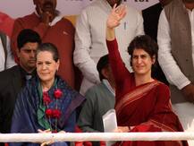 Assembly Election 2019 | सोनिया गांधी, प्रियांका गांधी प्रचारापासून लांब का राहिल्या?