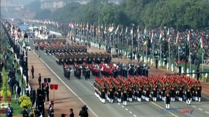 Republic Day 2019 Indian Army pared update from Rajpath Republic Day : राजपथावर देशाच्या तिन्ही दलांचे शक्तिप्रदर्शन
