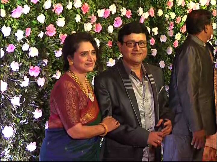 अभिनेता सचिन पिळगांवक पत्नी सुप्रिया पिळगावकरसोबत