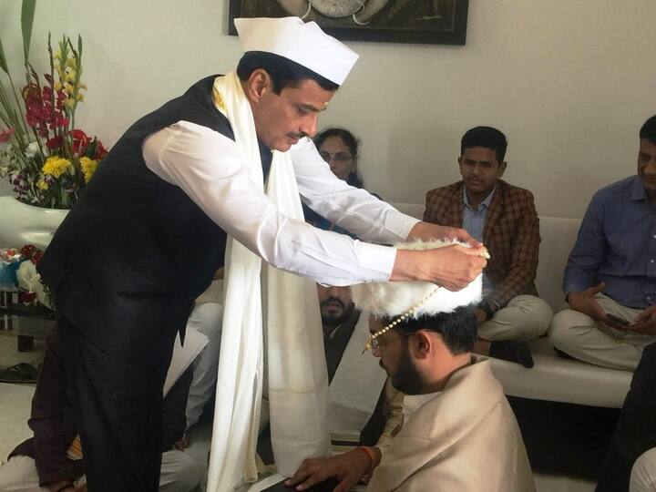 युवासेनेचे सचिव पूर्वेश सरनाईक विवाहबंधनात अडकणार आहेत.