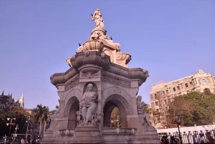 आता ‘फ्लोरा फाऊंटन’ची कारंजी पुन्हा एकदा मुंबईकरांना आता पाहता येणार आहे.