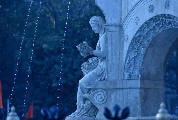पालिकेने या वास्तूच्या नूतनीकरनासाठी तब्बल 3 कोटी खर्च केले आहे. 