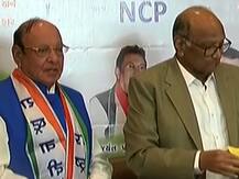 गुजरातचे माजी मुख्यमंत्री शंकरसिंह वाघेला यांच्या हाती राष्ट्रवादीचं घ़ड्याळ