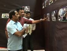 मुंबईतील अनधिकृत फेरीवाल्यांच्या फोटोंचं मनसेकडून प्रदर्शन