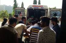 मुलाचा आई-वडिलांवर चाकू, स्क्रू ड्रायव्हरने भोसकले