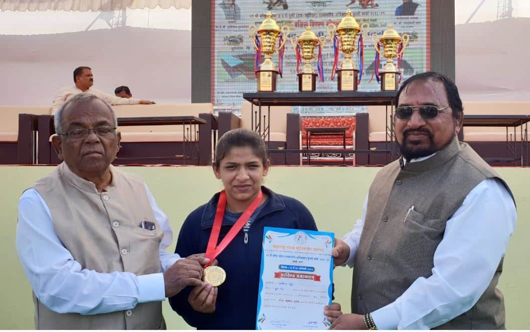 सलग सहाव्या राज्य कुस्ती स्पर्धेचं सुवर्ण, अंकिता गुंडची कामगिरी Ankita Gund sixth time state wrestling championship gold medal सलग सहाव्या राज्य कुस्ती स्पर्धेचं सुवर्ण, अंकिता गुंडची कामगिरी