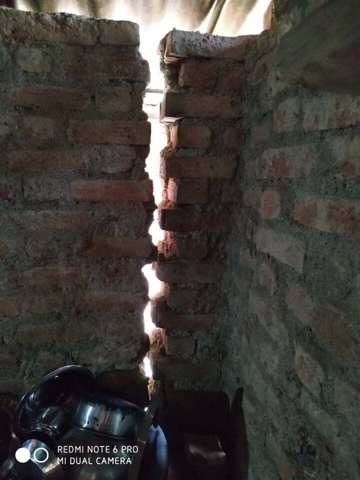 पालघर जिल्ह्यात भूकंपाचं सत्र सुरुच आहे. काल दिवसभरात भूकंपाच्या 5 धक्क्यांनी पालघर जिल्हा हादरला आहे.