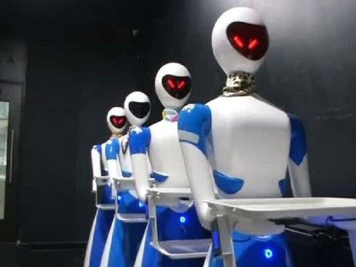 India's first robot hotel in chennai रोबो वेटर असलेलं देशातील पहिलं हॉटेल चेन्नईमध्ये