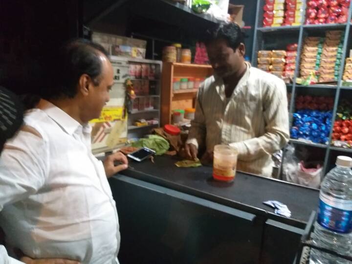 काल अजित पवारांना पान खाण्याचा मोह झाला. त्यानंतर अजित पवारांनी थेट पान टपरीवर जाऊन पान खरेदी केले. 