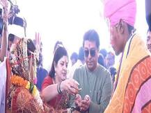 अमितच्या लग्नाइतकंच समाधान, राज ठाकरेंच्या उपस्थितीत 500 आदिवासी जोडप्यांचा सामूहिक विवाह