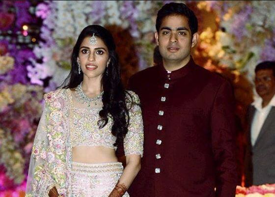 गेल्या वर्षी जून महिन्यात आकाश आणि श्लोका मेहता यांचा साखरपुडा झाला होता.