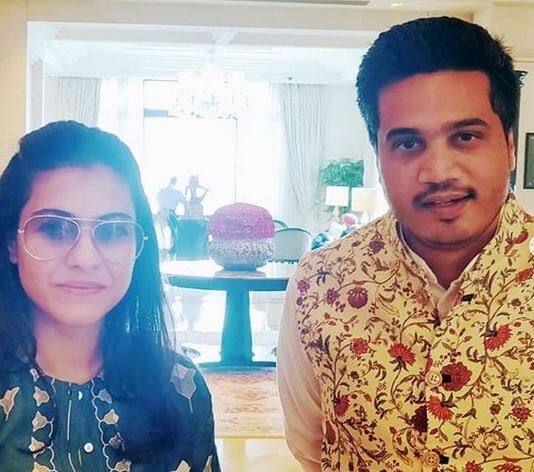 लग्नाच्या रिसेप्शनमधील रोहित पवारांचे रुबाबदार फोटो सोशल मीडियावर अनेकांचं लक्ष वेधून घेत आहेत.