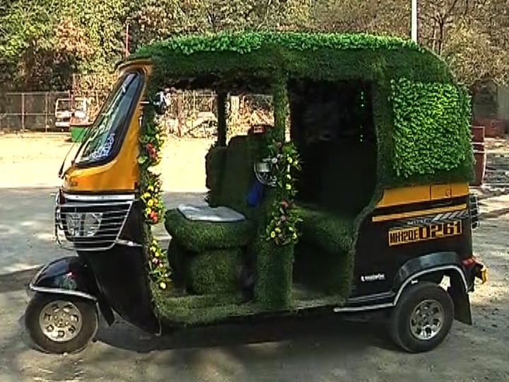 Pune Man Covers His Auto Rickshaw With Grass and Flowers viral on social media पुण्यातील हिरवीगार रिक्षा सोशल मीडियावर वायरल