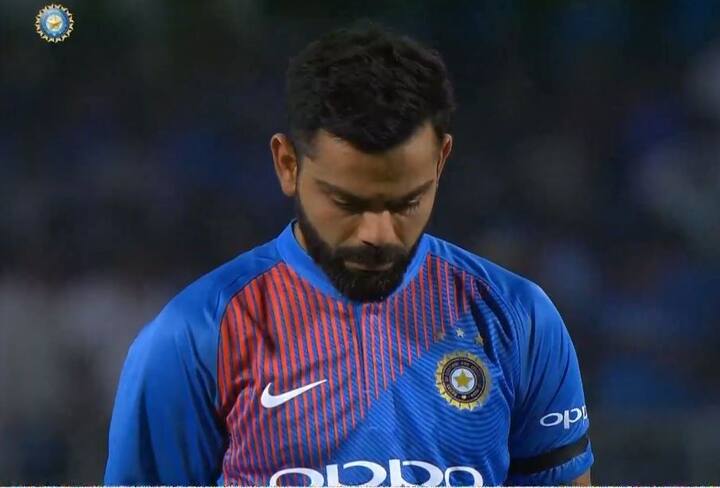 दोन्ही संघाचे खेळाडू, अंपायर आणि मॅच अधिकाऱ्यांना पुलवामा हल्ल्यातील शहीद जवानांना श्रद्धांजली अर्पण केली. भारतीय खेळाडूंनी या हल्ल्याचा निषेध म्हणून काळ्या फिती बांधून आणि मैदानावर मौन पाळून शहीदांना श्रद्धांजली वाहिली.