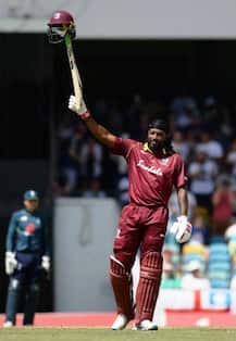 ख्रिस गेलच्या तुफानी खेळीने अनेक विक्रम मोडित