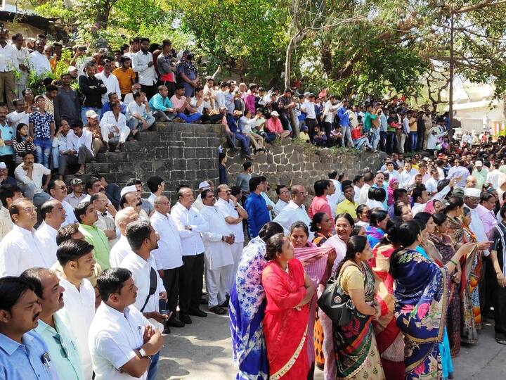 मग हैदराबाद ट्रेनिंग कमिशनमध्ये प्रशिक्षण पूर्ण केल्यानंतर, 2009 मध्ये भारतीय वायू दलात स्क्वॉड्रन लीडर पदावर रुजू झाले.