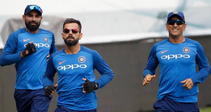 विराट कोहली आणि त्याचे सहकारी तीच जर्सी परिधान करून हैदराबादच्या मैदानात उतरले होते. इंग्लंडमधल्या आगामी विश्वचषकातही टीम इंडिया नव्या जर्सीत खेळणार आहे. या जर्सीवर तीन स्टार दाखवण्यात आले आहेत. 