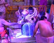 महाशिवरात्रीनिमित्त बॉलिवूड सेलिब्रिटींच्या ट्वीटरवरुन शुभेच्छा