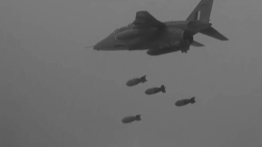 on air strike day around 300 mobile connections active in balakot एअर स्ट्राईकच्या वेळी बालाकोटमध्ये 300 मोबाईल अॅक्टिव्ह होते, सूत्रांची माहिती