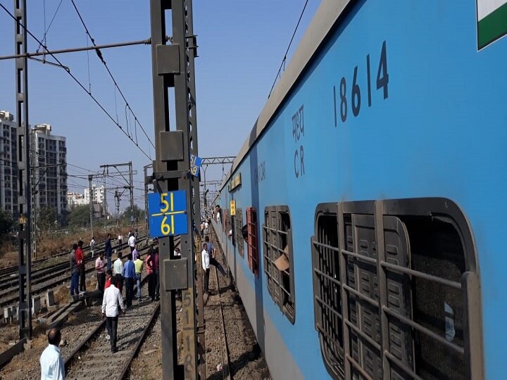 Panchavati Express engine leaves coaches behind near Kalyan डबे मागे सोडून पंचवटी एक्स्प्रेसचं इंजिन पुढे गेलं, मध्य रेल्वेची वाहतूक विस्कळीत