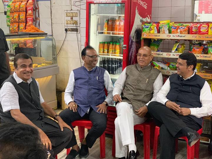 काल दिवसभर अनेक कार्यक्रम घेत केंद्रीय मंत्री नितीन गडकरी आणि मुख्यमंत्री देवेंद्र फडणवीस यांनी नागपुरात अनेक भूमिपूजन आणि लोकार्पण केले. 